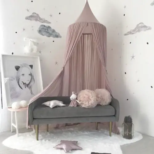 Over bed net canopy in pink