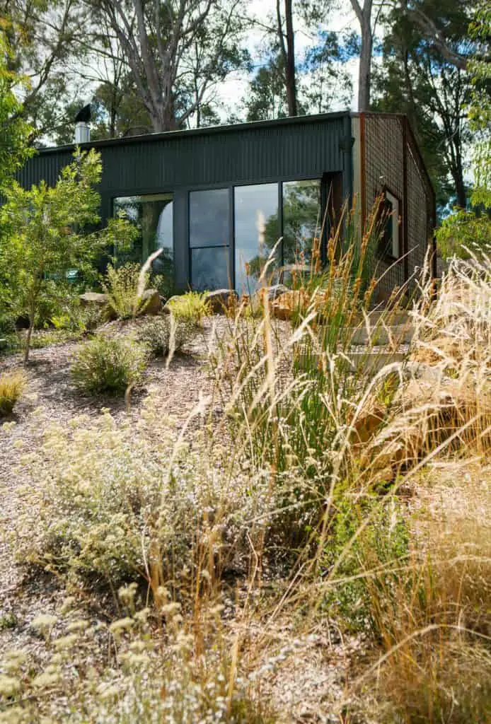 Shed house in Daylesford, Victoria by DP Toscano Architects exterior.